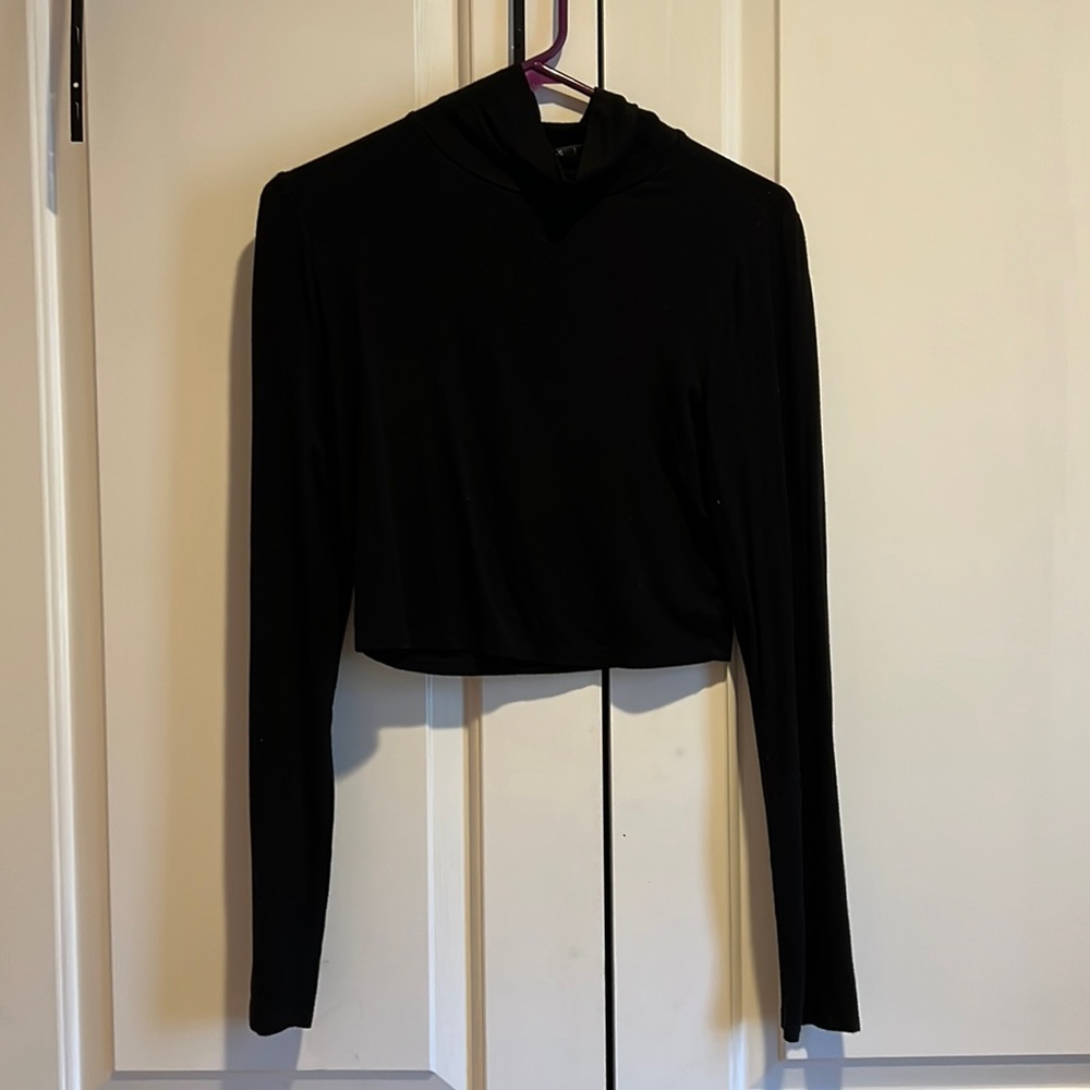 PUBLIK Size L Black Cropped Turtle Neck